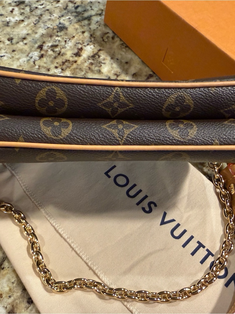 Louis Vuitton Monogram Liv Pochette - Picture 5 of 14